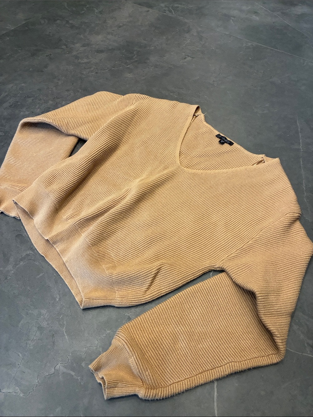Dynamite Tan V-Neck Cropped Knit Sweater